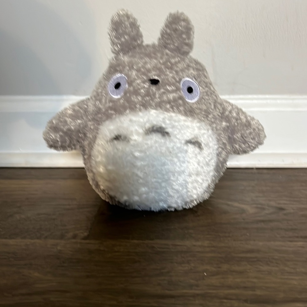 Totoro plush (NWOT)